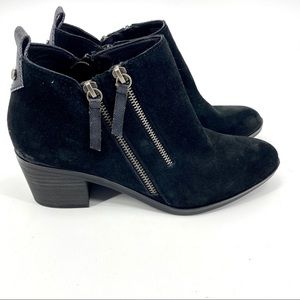 predator black and red